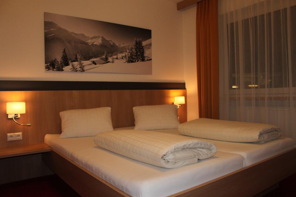 Haus Roman Falch Sankt Anton am Arlberg Exterior photo