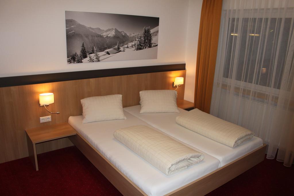 Haus Roman Falch Sankt Anton am Arlberg Exterior photo